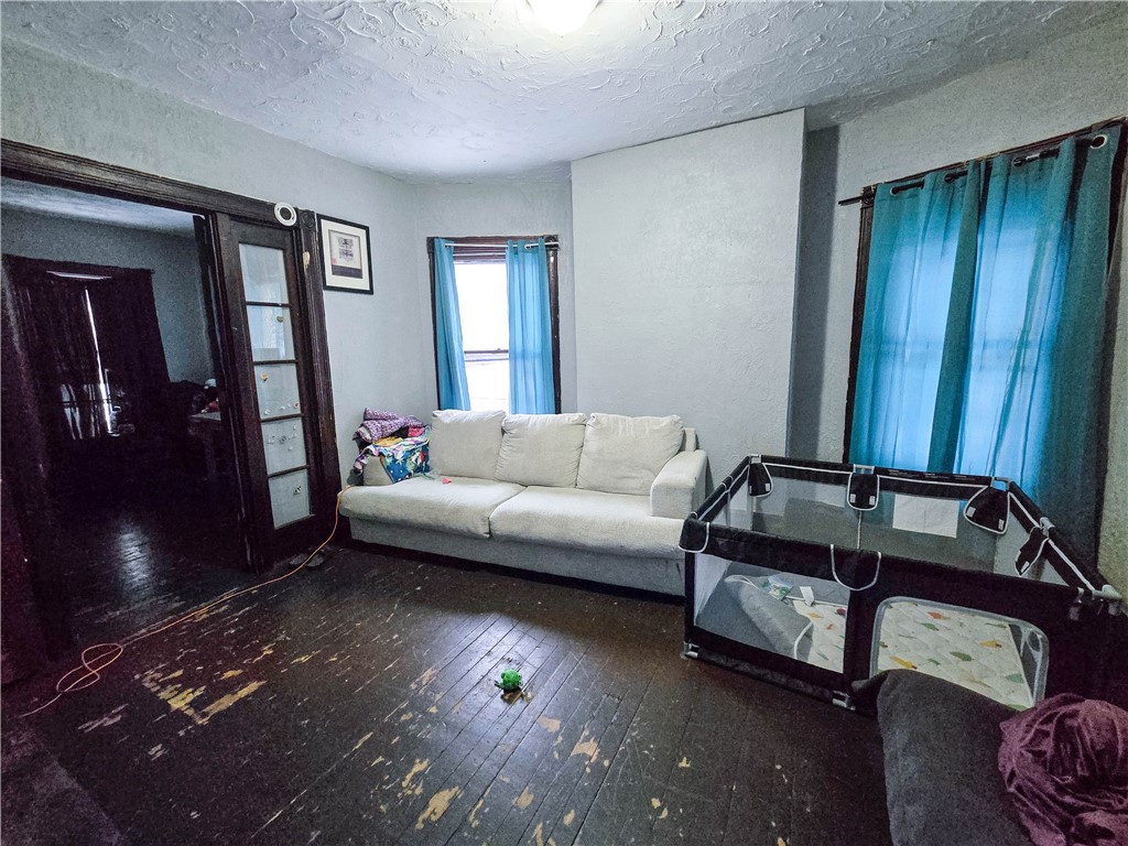 211 Parsells Avenue Rochester, NY 14609 - Photo 15 of 16
