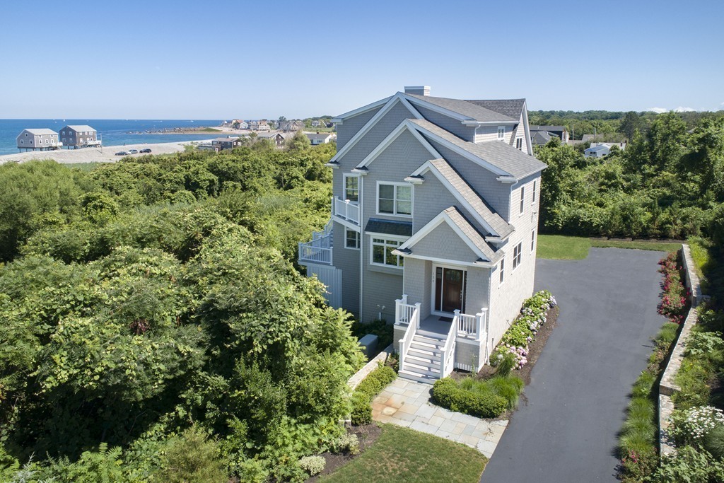 124 Mann Hill Road Scituate, MA 02066 - Photo 4 of 26