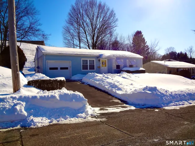 $390,000 | 4 Beverly Drive, Ansonia, CT 06401