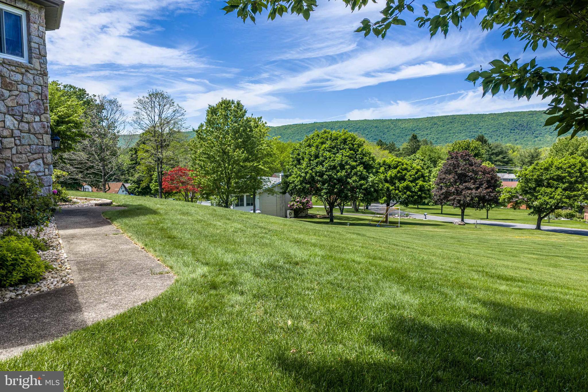 947 Tamenend Road Bath, PA 18014 - Photo 41 of 61