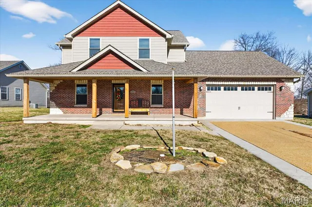$379,000 | 1985 Heritage Farms Drive, Pacific, MO 63069