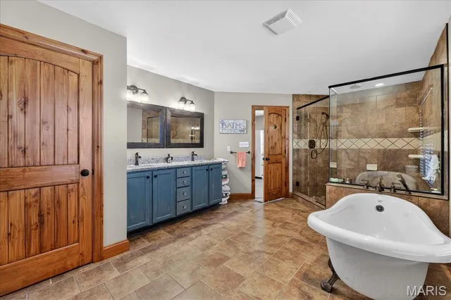 $379,000 | 1985 Heritage Farms Drive, Pacific, MO 63069