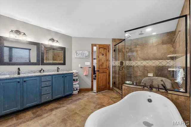 $379,000 | 1985 Heritage Farms Drive, Pacific, MO 63069