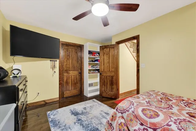 $379,000 | 1985 Heritage Farms Drive, Pacific, MO 63069