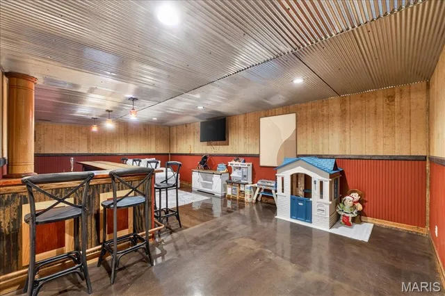 $379,000 | 1985 Heritage Farms Drive, Pacific, MO 63069