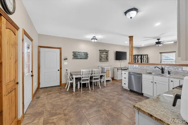 $379,000 | 1985 Heritage Farms Drive, Pacific, MO 63069