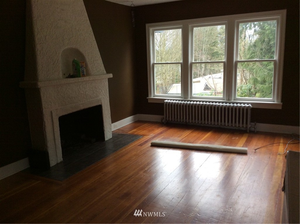 23819 Meridian Avenue South Bothell, WA 98021 - Photo 2 of 25