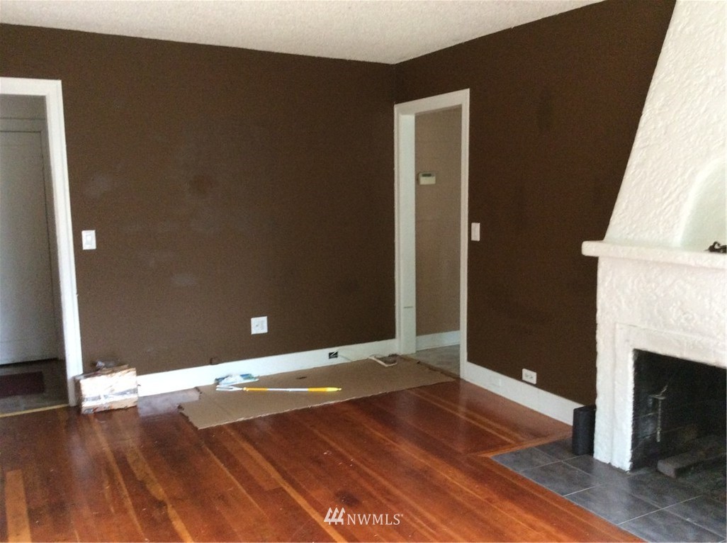 23819 Meridian Avenue South Bothell, WA 98021 - Photo 3 of 25