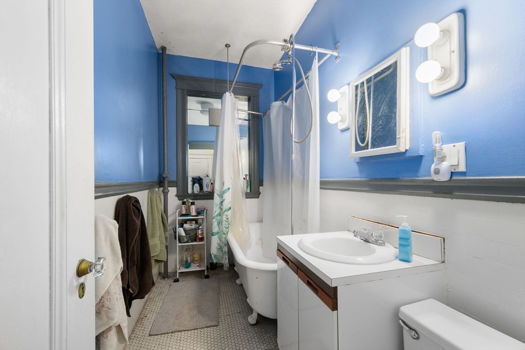 1263 Commonwealth Avenue, Unit 4 Boston, MA 02134 - Photo 3 of 17