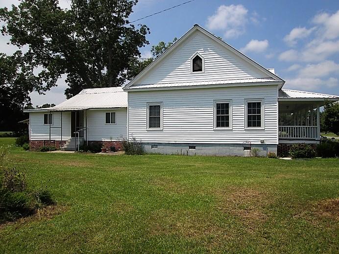 2407 4 Holes Road Orangeburg, SC 29115 - Photo 19 of 27 Side View of Home