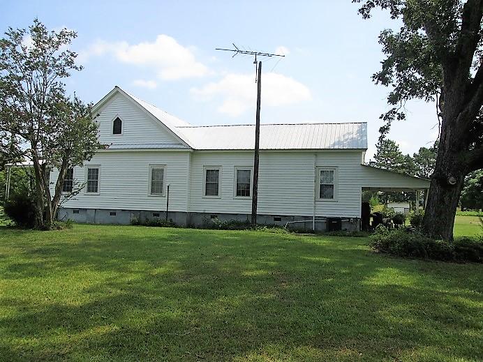2407 4 Holes Road Orangeburg, SC 29115 - Photo 20 of 27 Side View with TV Antenna on pole