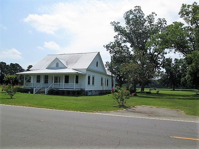 2407 4 Holes Road Orangeburg, SC 29115 - Photo 22 of 27 Front of Home & Grounds