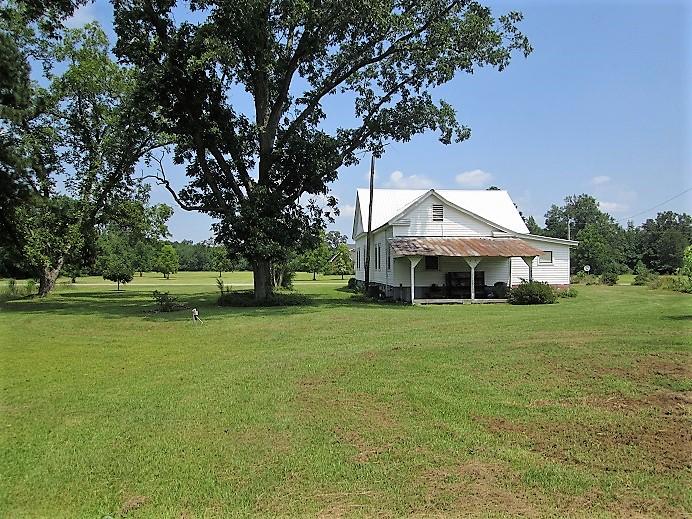 2407 4 Holes Road Orangeburg, SC 29115 - Photo 24 of 27 Back of Home with Covered Patio