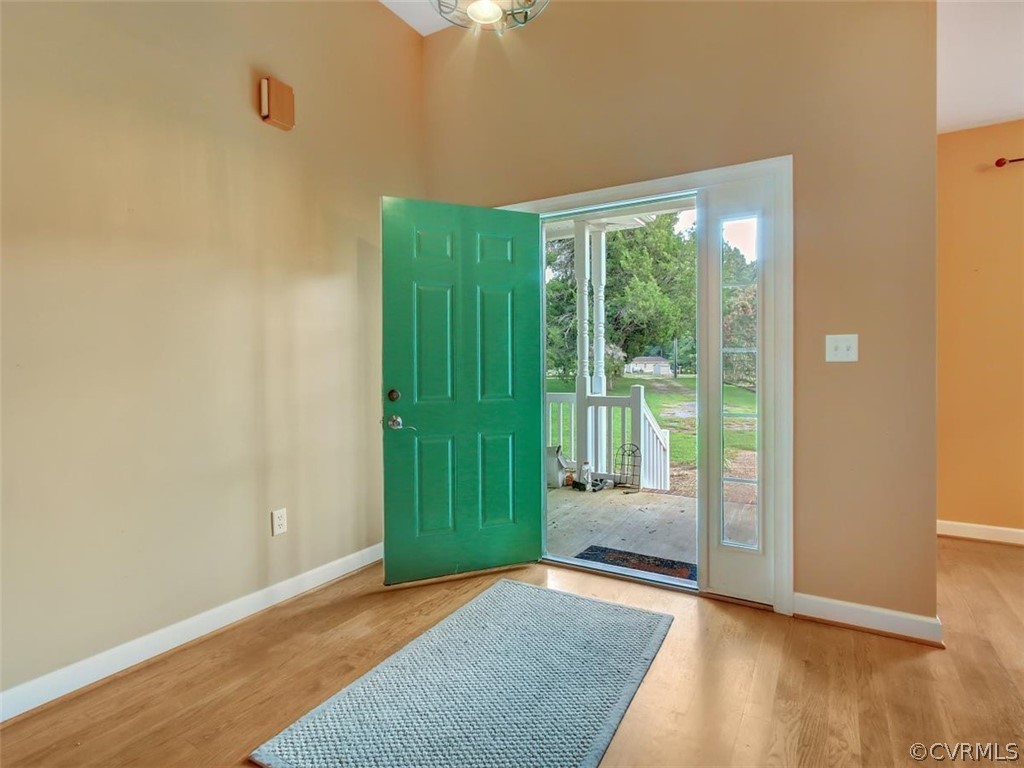 4319 Cabin Point Road Spring Grove, VA 23881 - Photo 7 of 29 Gallery Image 7