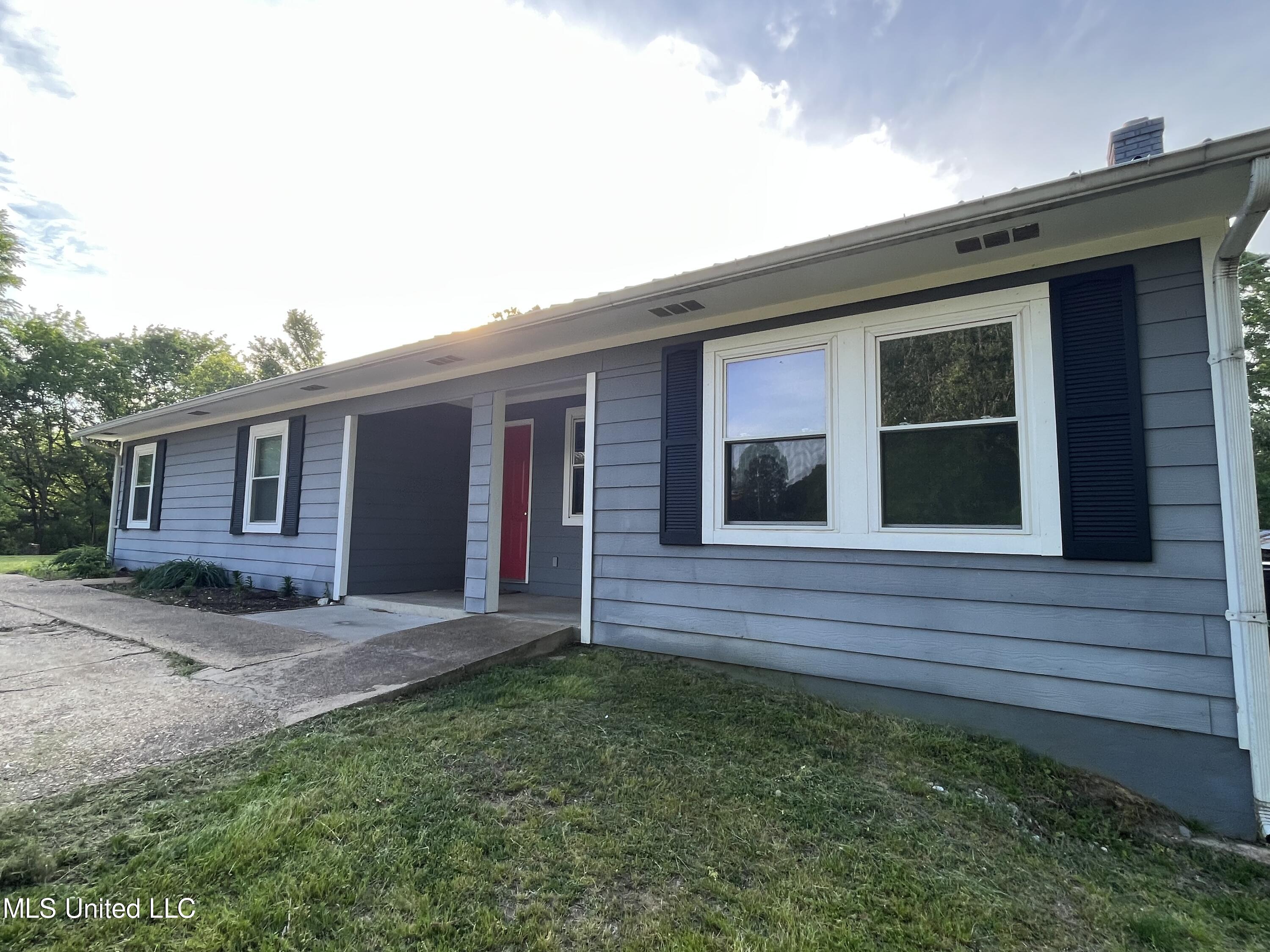 15514 Browns Ferry Road Sarah, MS 38665 - Photo 1 of 16 5C8198E0-A0BB-4620-85D7-671EF79A5510