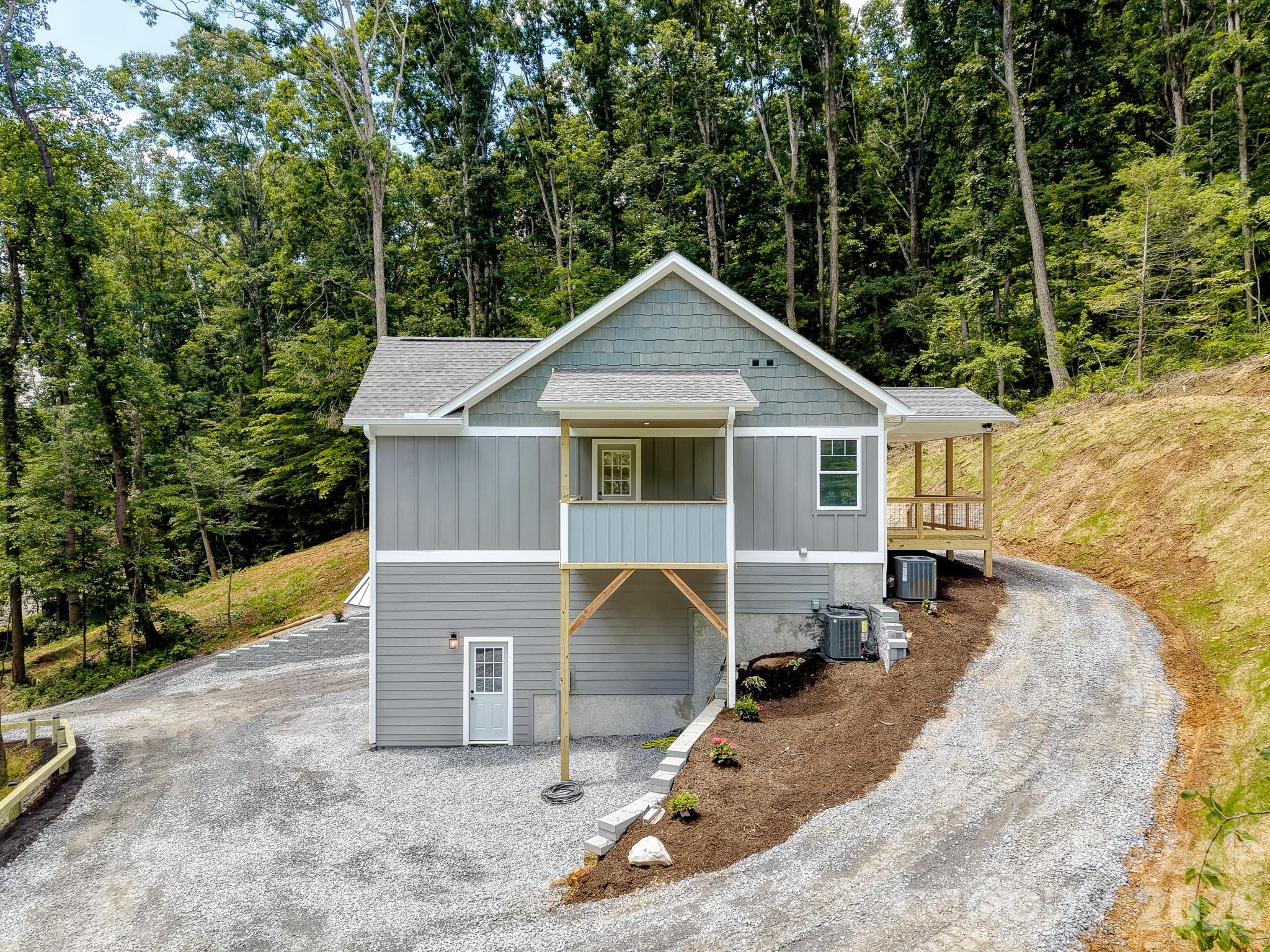 73 Rocking Porch Road Asheville, NC 28805 - Photo 11 of 47