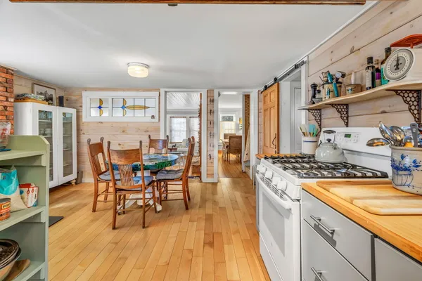 $389,000 | 672 Spruce Head Road, South Thomaston, ME 04858