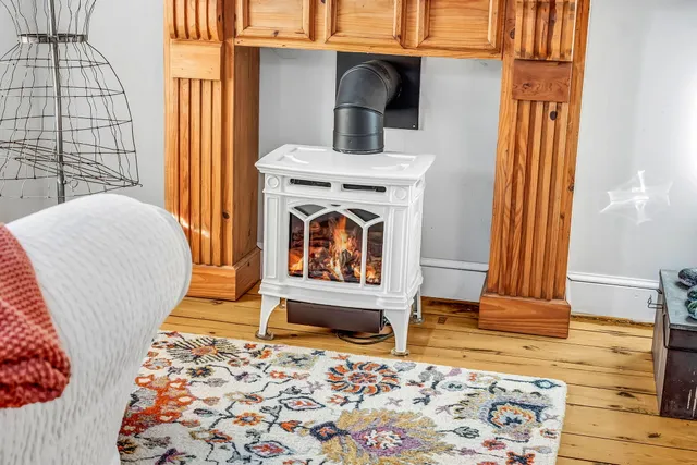 $389,000 | 672 Spruce Head Road, South Thomaston, ME 04858