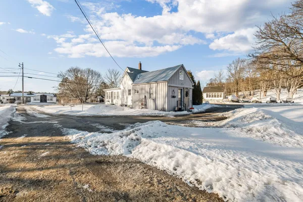 $389,000 | 672 Spruce Head Road, South Thomaston, ME 04858