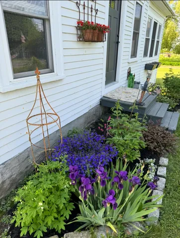 $389,000 | 672 Spruce Head Road, South Thomaston, ME 04858