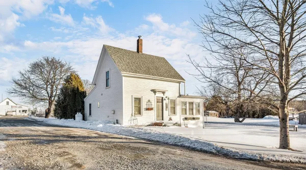 $389,000 | 672 Spruce Head Road, South Thomaston, ME 04858