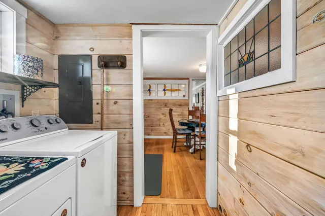 $389,000 | 672 Spruce Head Road, South Thomaston, ME 04858