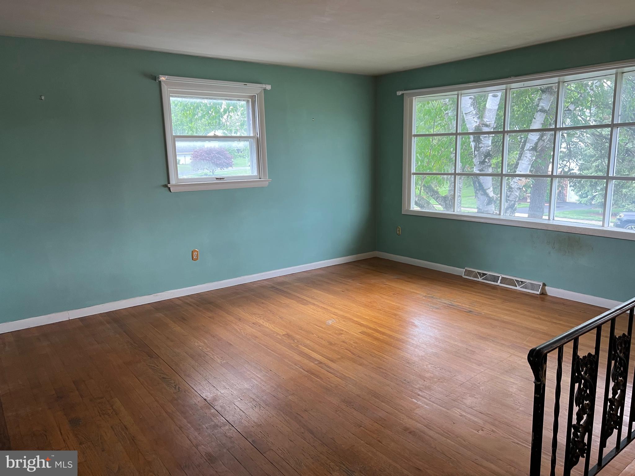 468 Biscayne Road Lancaster, PA 17601 - Photo 2 of 11 Gallery Image 2