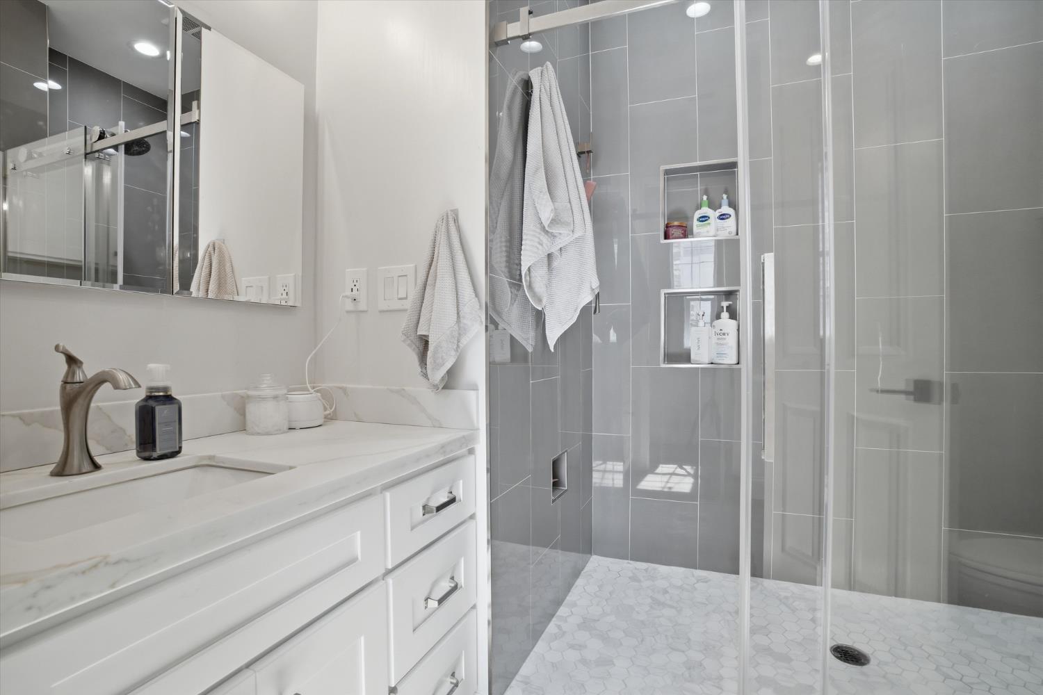 1720 Fairway Oaks Court Ripon, CA 95366 - Photo 35 of 47