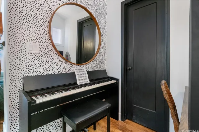 a close view of utility and utility room