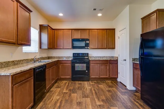 $2,000 | 2225 Bee Hive Drive, Columbia, TN 38401