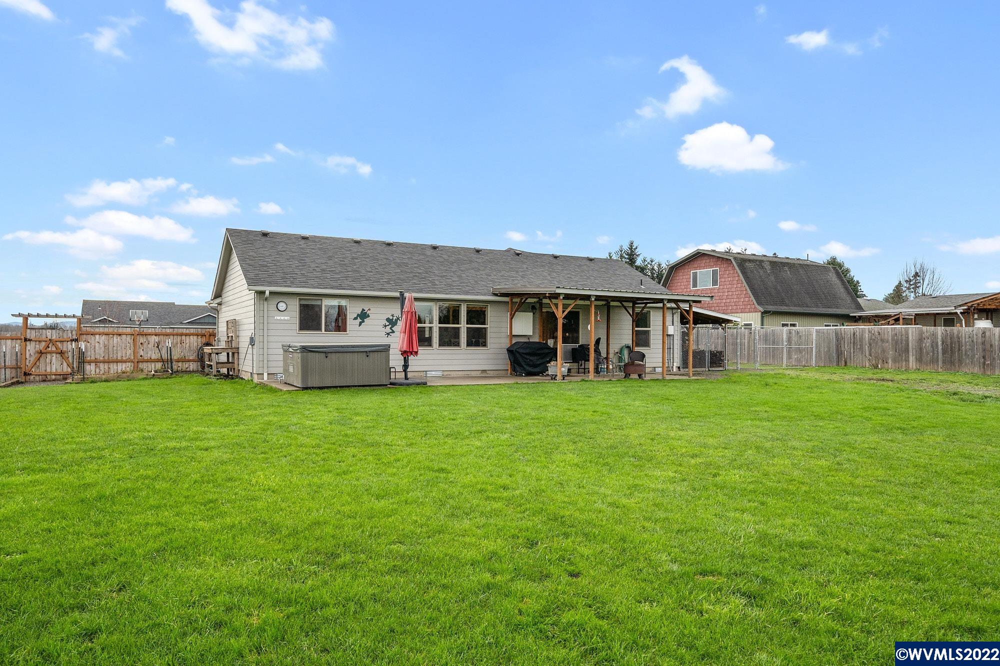 37575 Cherry Court Lebanon, OR 97355 - Photo 32 of 34