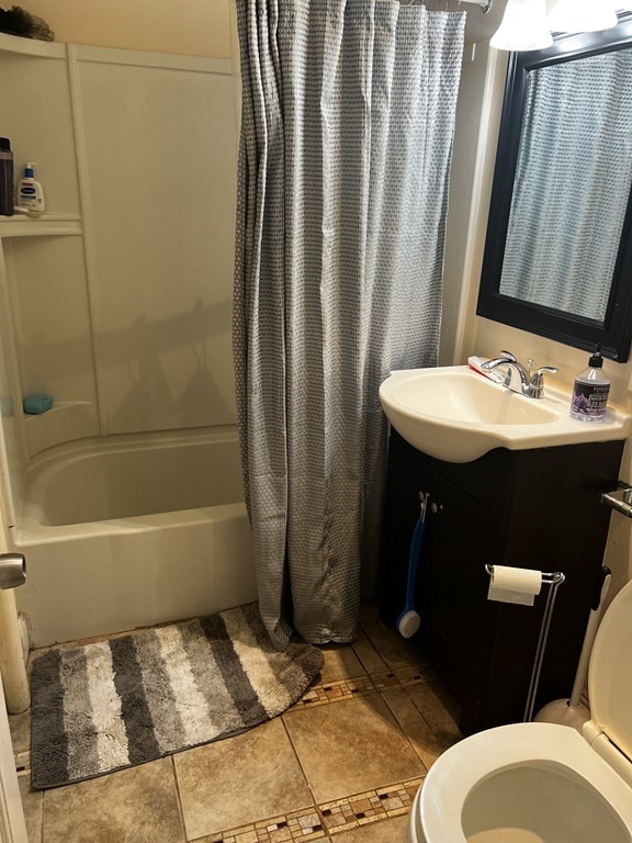 31 Wilton Street Springfield, MA 01109 - Photo 14 of 20 Gallery Image 14