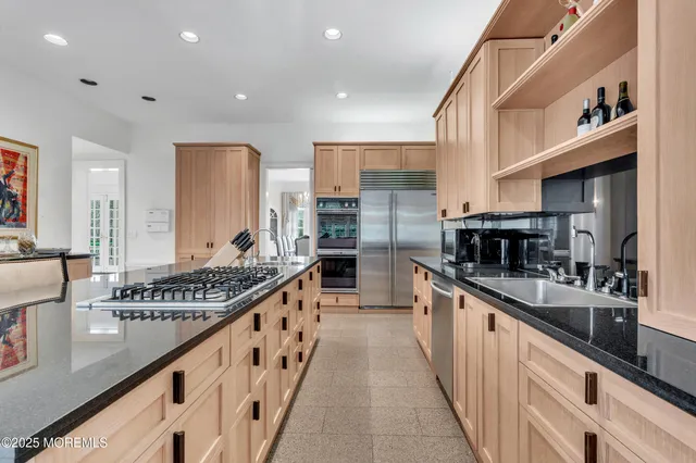 $4,450,000 | 4 Milwin Court, West Allenhurst, NJ 07711