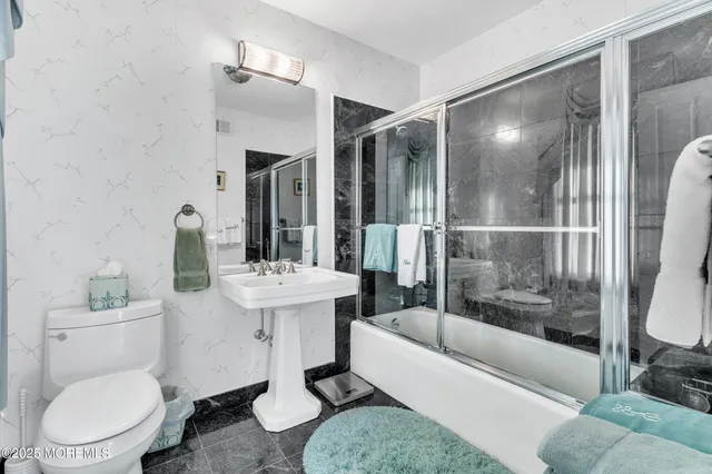 $4,450,000 | 4 Milwin Court, West Allenhurst, NJ 07711