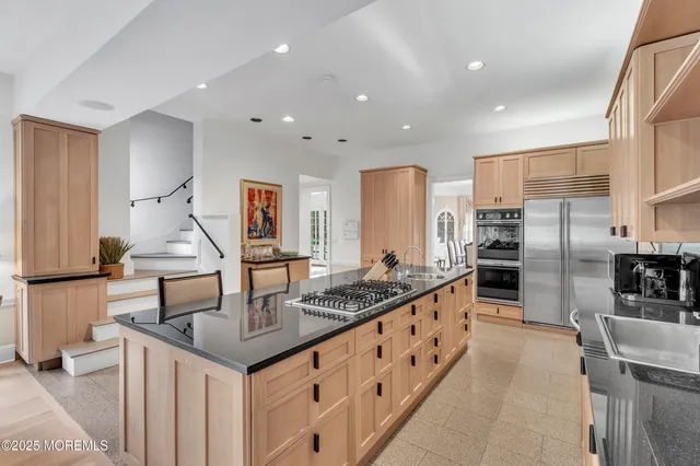 $4,450,000 | 4 Milwin Court, West Allenhurst, NJ 07711