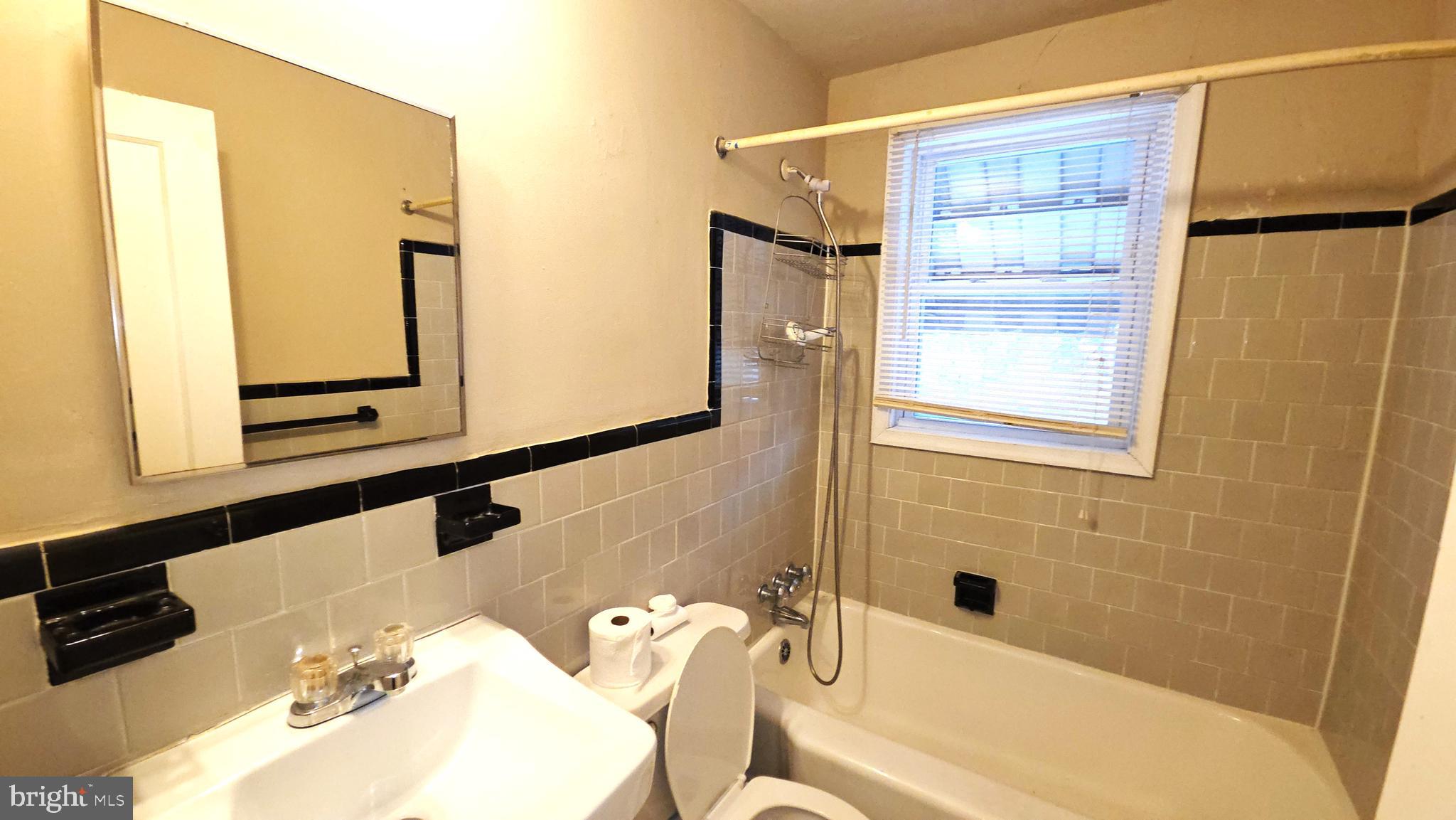 318 Grovethorn Road Middle River, MD 21220 - Photo 16 of 29 Gallery Image 16