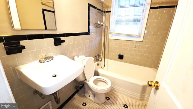 $193,200 | 318 Grovethorn Road, Middle River, MD 21220