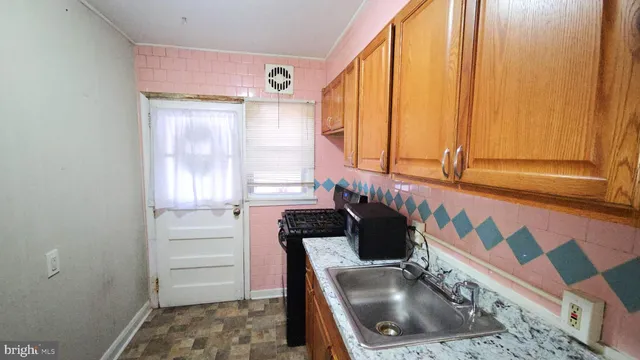 $193,200 | 318 Grovethorn Road, Middle River, MD 21220