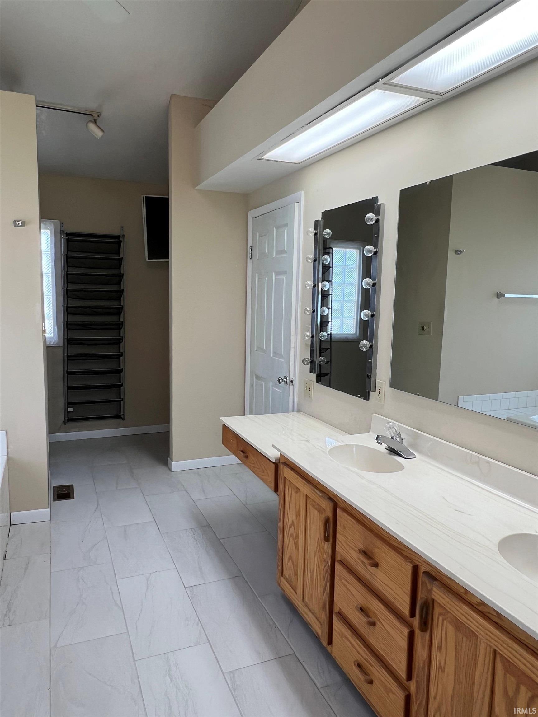 505 Stratton Road Fort Wayne, IN 46825 - Photo 13 of 33 Gallery Image 13