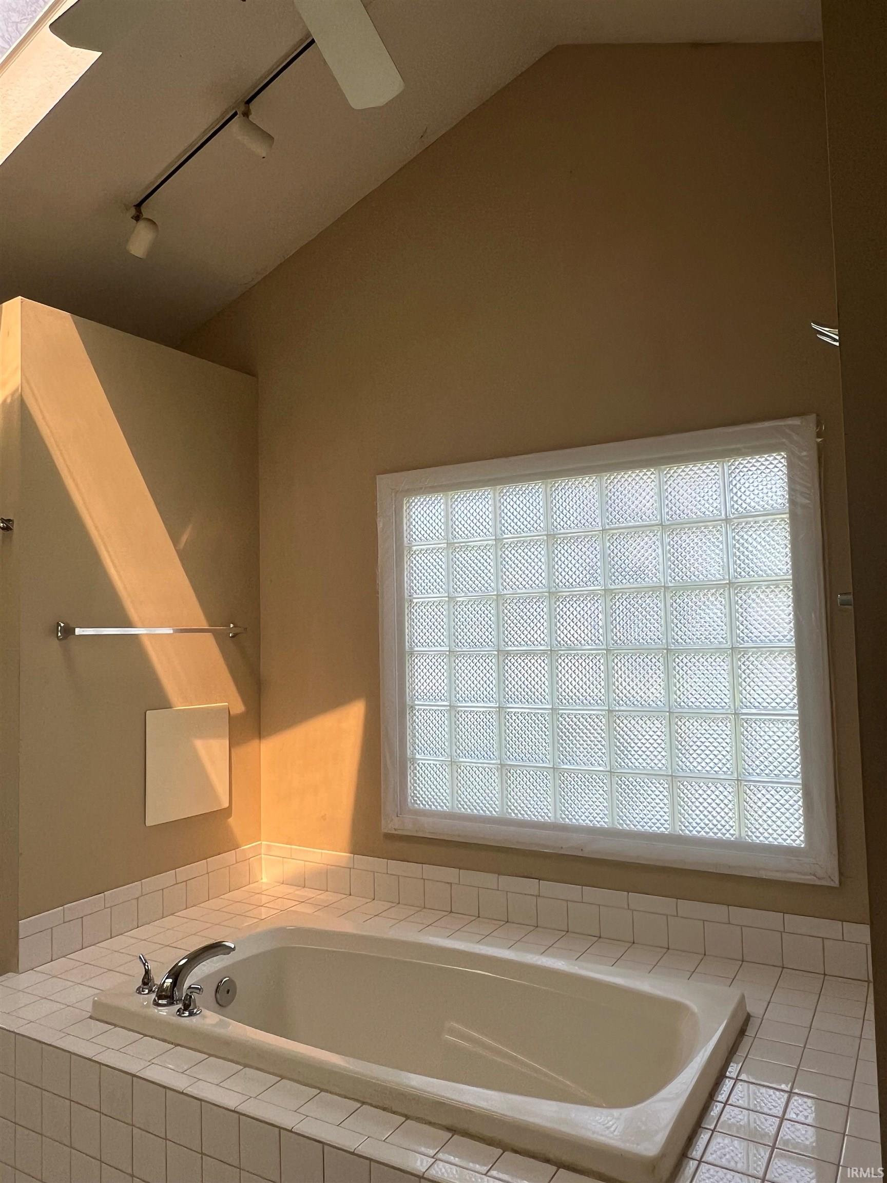 505 Stratton Road Fort Wayne, IN 46825 - Photo 14 of 33 Gallery Image 14