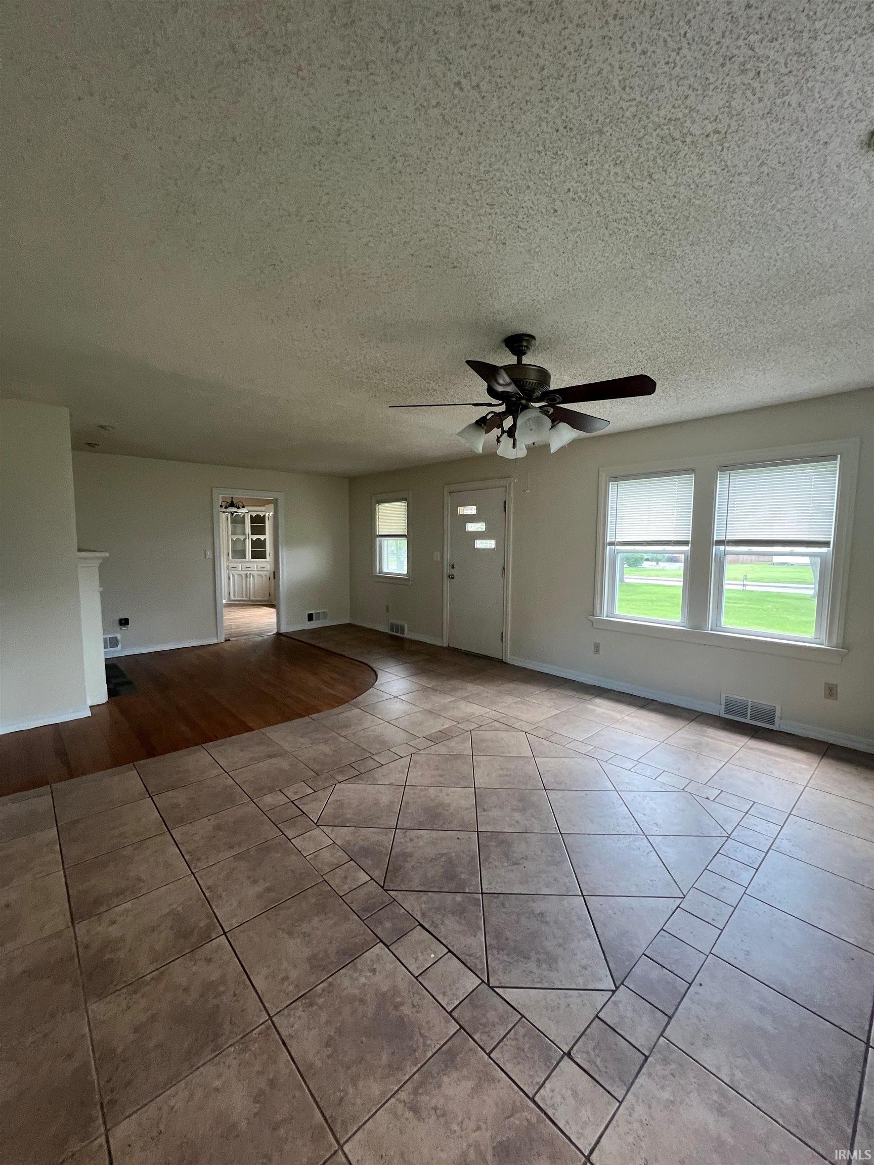 505 Stratton Road Fort Wayne, IN 46825 - Photo 3 of 33 Gallery Image 3