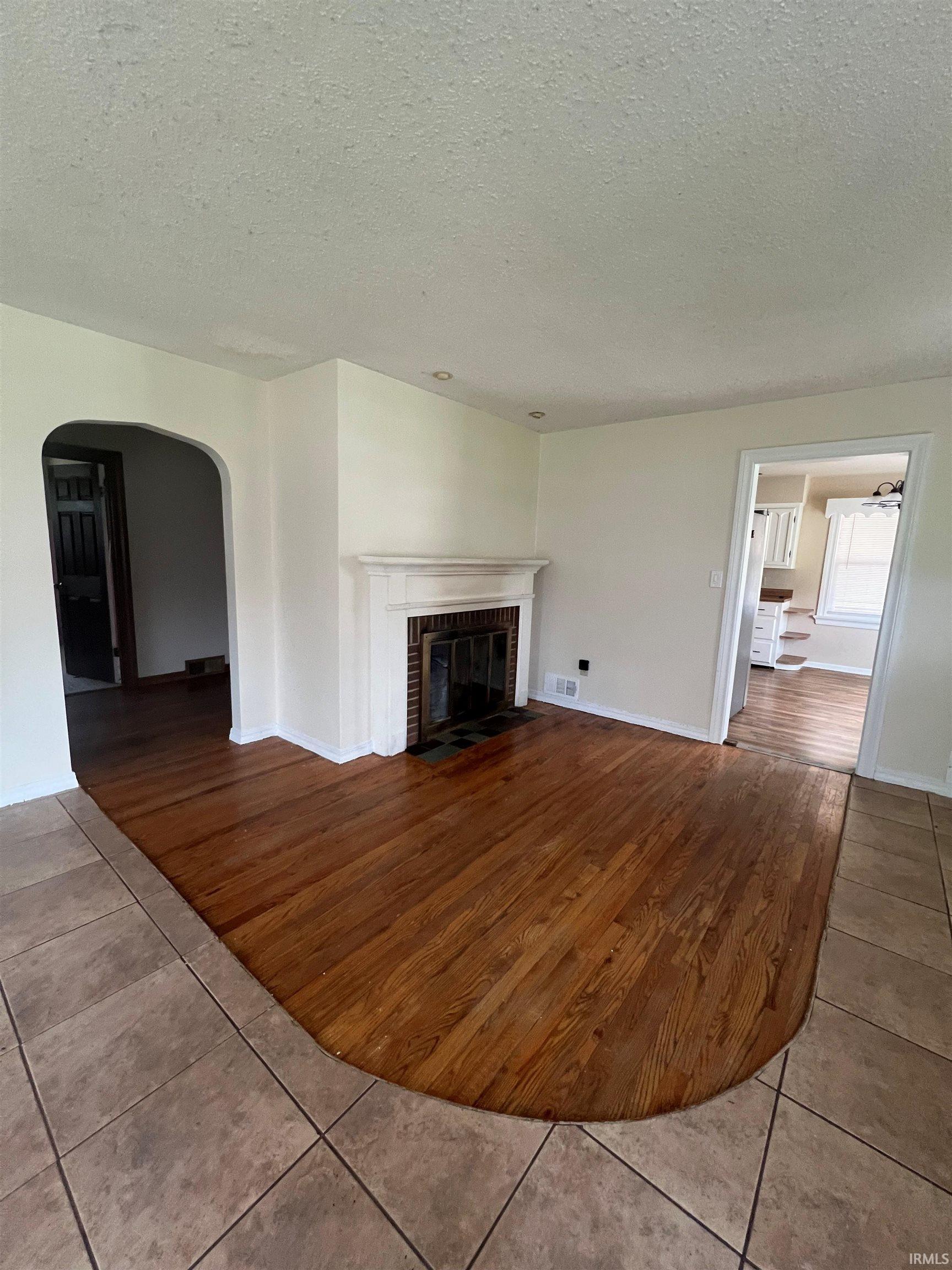 505 Stratton Road Fort Wayne, IN 46825 - Photo 4 of 33 Gallery Image 4