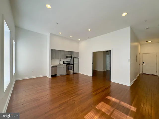 $1,299 | 613 Portland Street, Unit 30, Baltimore, MD 21230