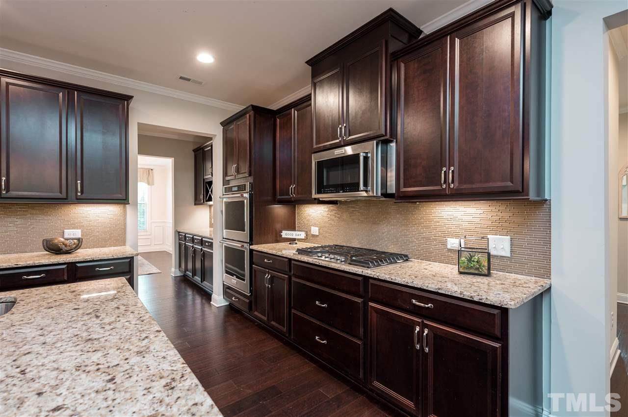2429 Trenton Park Lane Raleigh, NC 27607 - Photo 7 of 26
