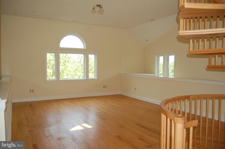 5415 Ragged Point Road Cambridge, MD 21613 - Photo 10 of 30 Family Room #2