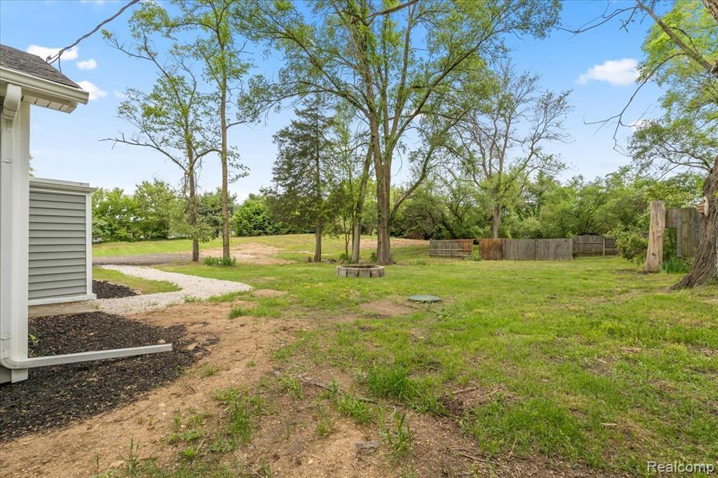 10820 Cedar Lake Road Pinckney, MI 48169 - Photo 20 of 29
