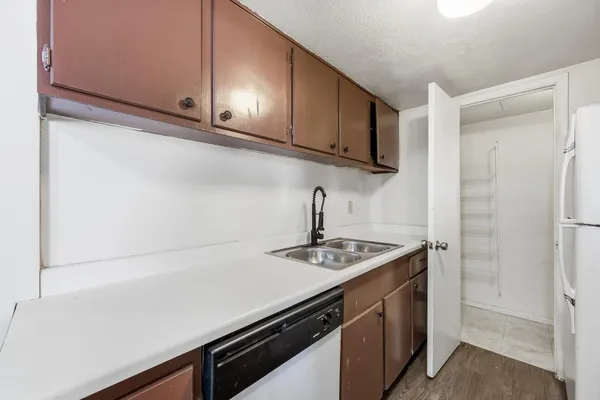 $1,200 | 6705 West Devonshire Avenue, Phoenix, AZ 85033