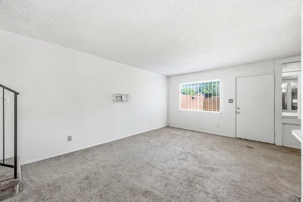 $1,200 | 6705 West Devonshire Avenue, Phoenix, AZ 85033