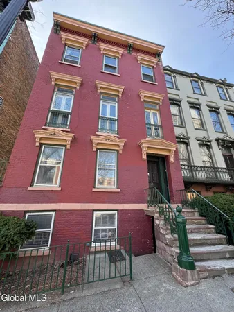 $1,450 | 2 Madison Place, Unit 1, Albany, NY 12202