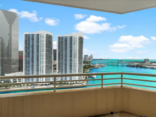 $4,500 | 888 Brickell Key Drive, Unit 2510, Miami, FL 33131
